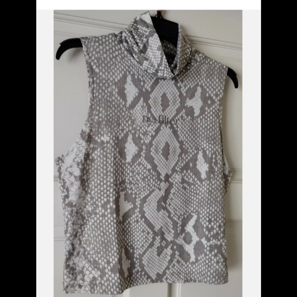 Forever 21 Women's Sleeveless No Filter Gray Grey White Top Plus Size 2X